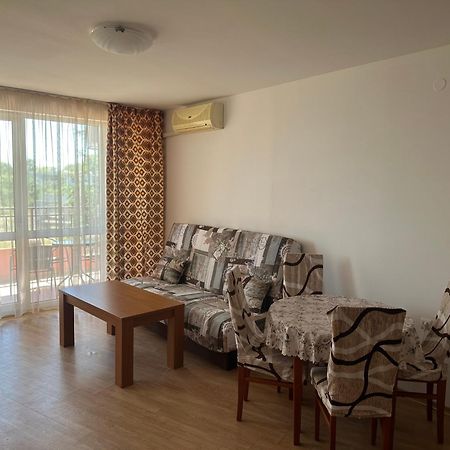 Riviera Fort Beach Apartments By Kalina Resort, Ravda Buitenkant foto