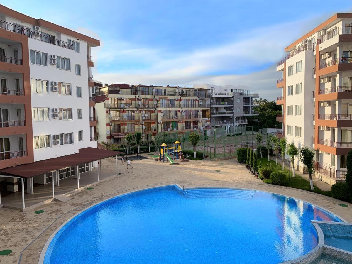 Riviera Fort Beach Apartments By Kalina Resort, Ravda Buitenkant foto