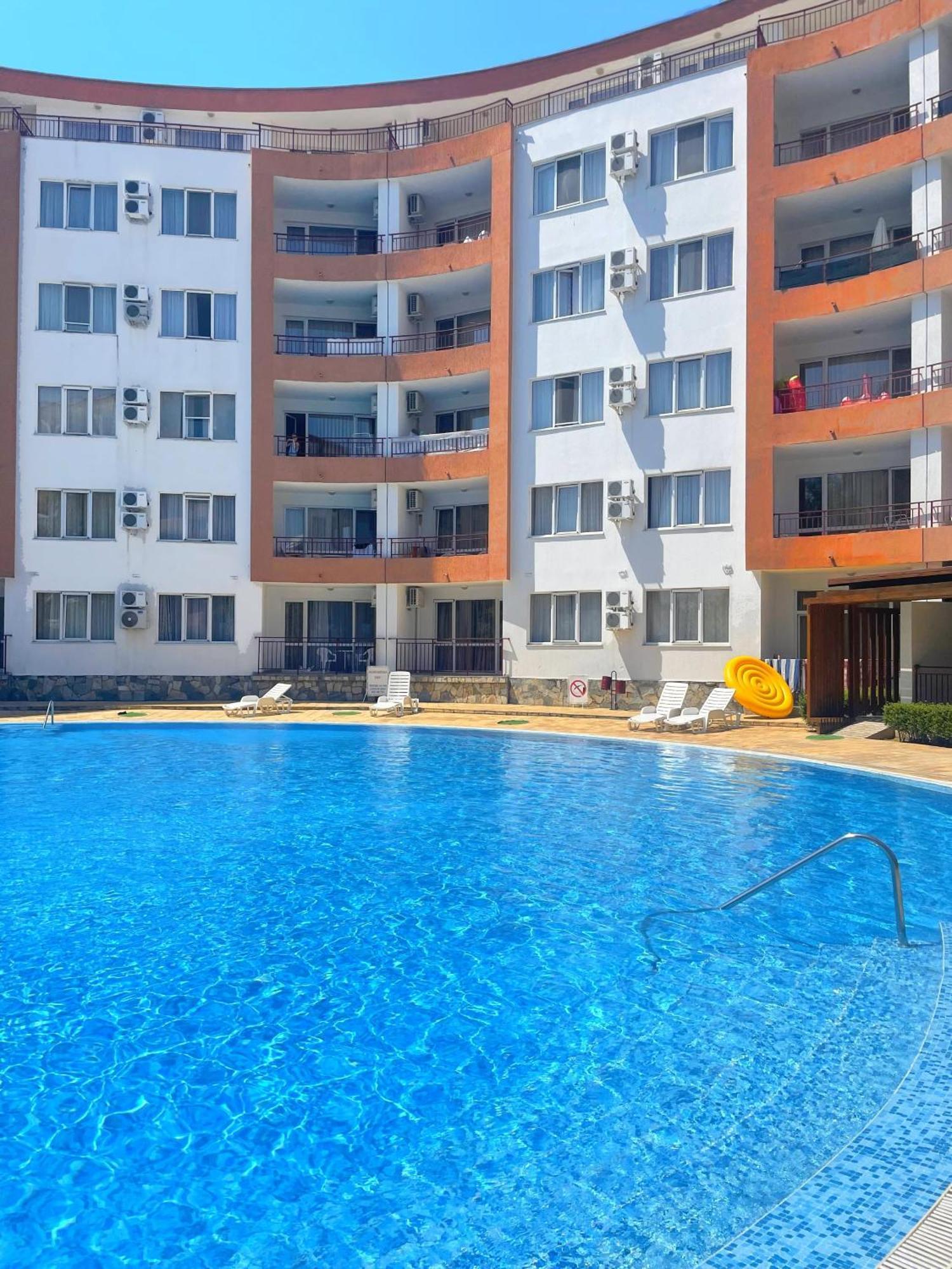 Riviera Fort Beach Apartments By Kalina Resort, Ravda Buitenkant foto