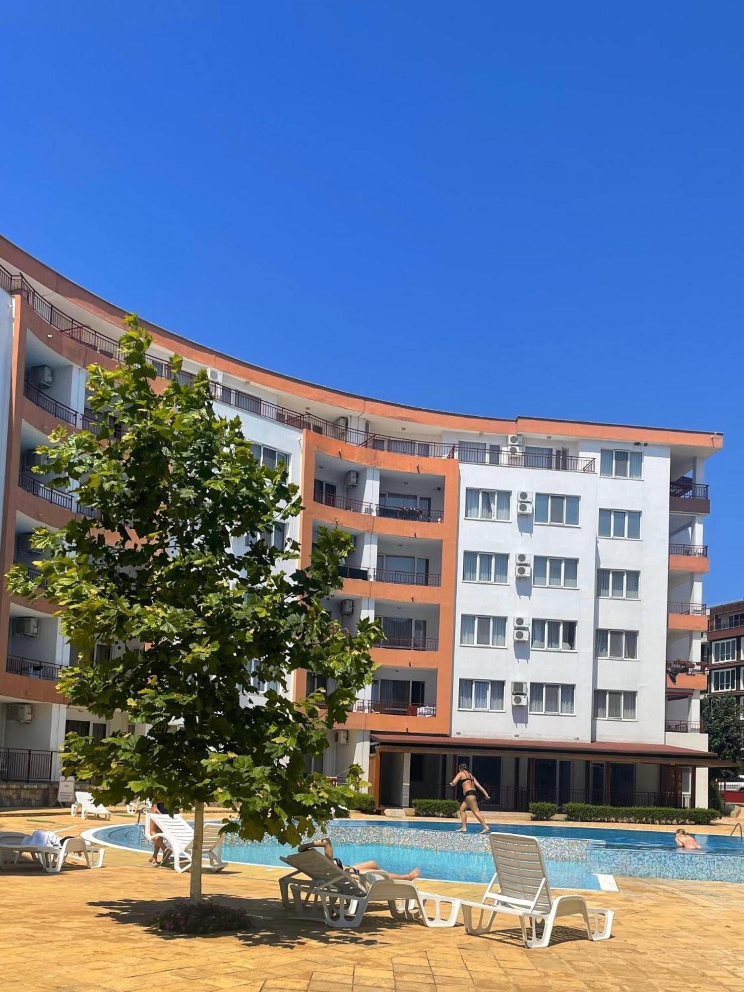 Riviera Fort Beach Apartments By Kalina Resort, Ravda Buitenkant foto