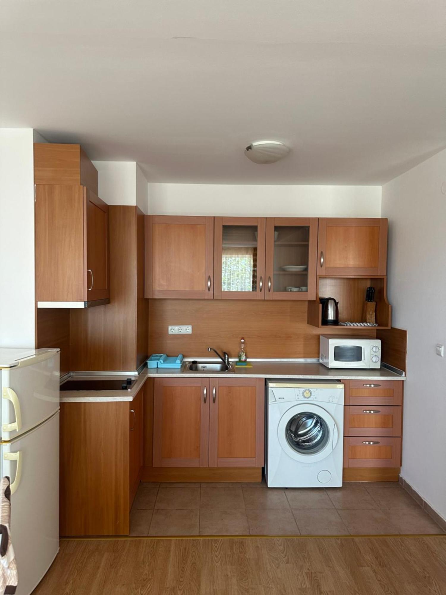Riviera Fort Beach Apartments By Kalina Resort, Ravda Buitenkant foto