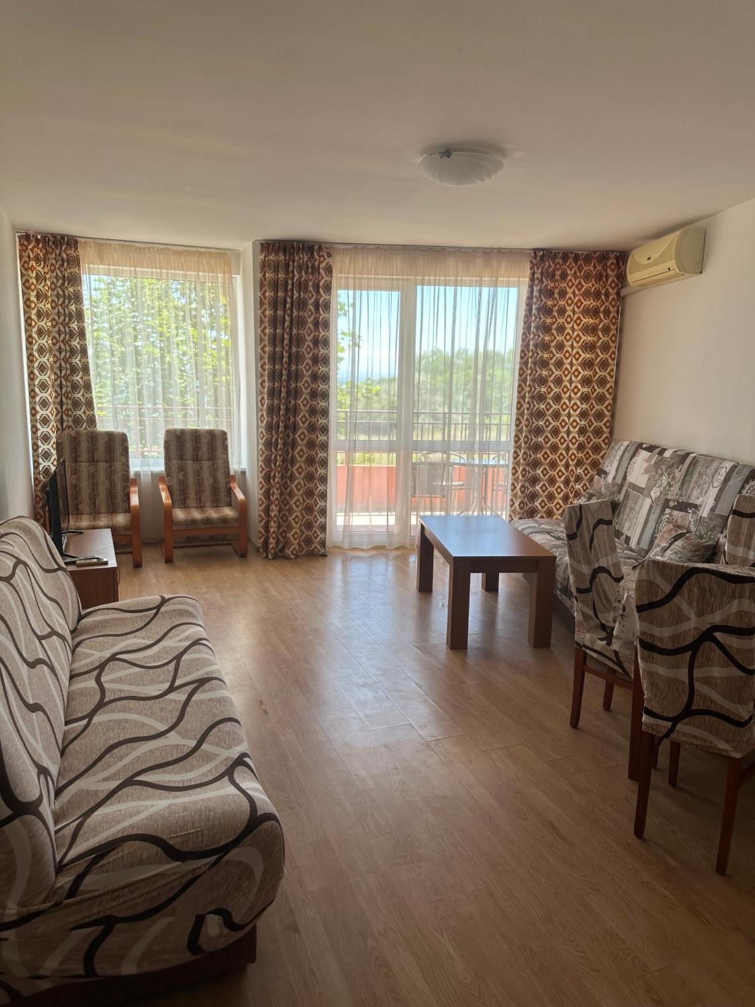 Riviera Fort Beach Apartments By Kalina Resort, Ravda Buitenkant foto