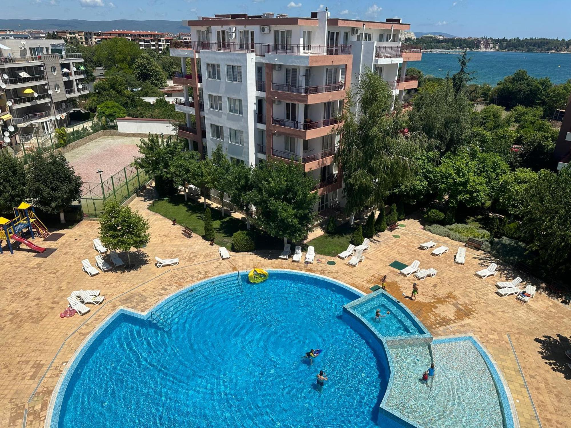 Riviera Fort Beach Apartments By Kalina Resort, Ravda Buitenkant foto