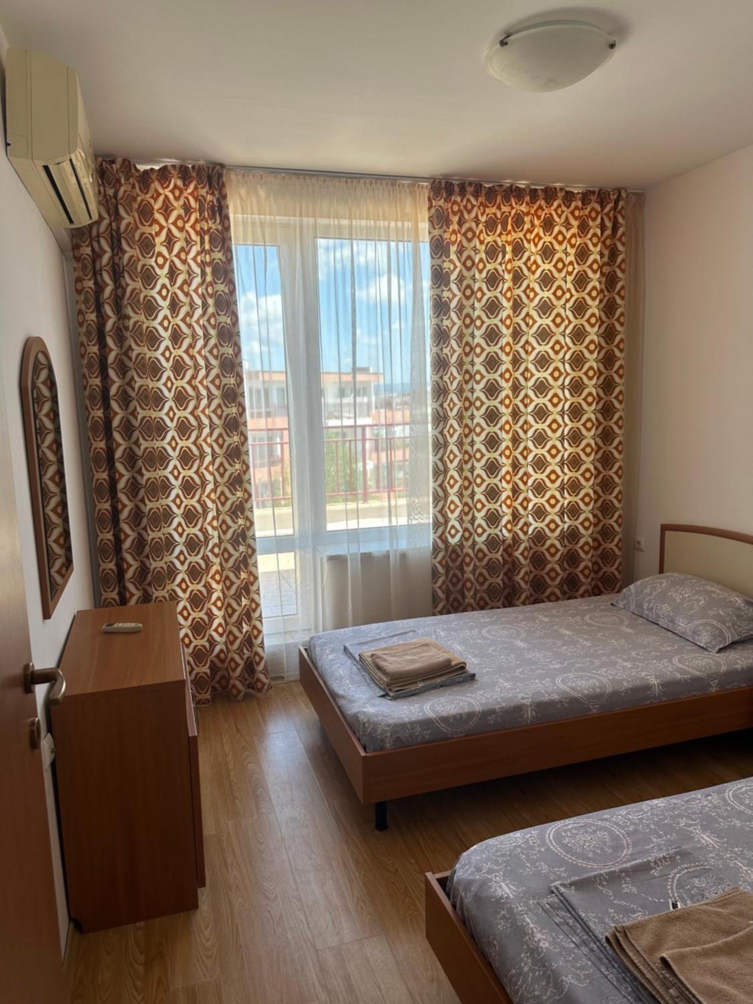 Riviera Fort Beach Apartments By Kalina Resort, Ravda Buitenkant foto