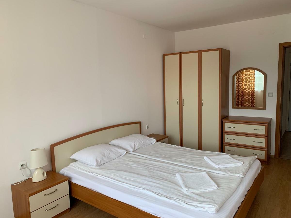 Riviera Fort Beach Apartments By Kalina Resort, Ravda Buitenkant foto