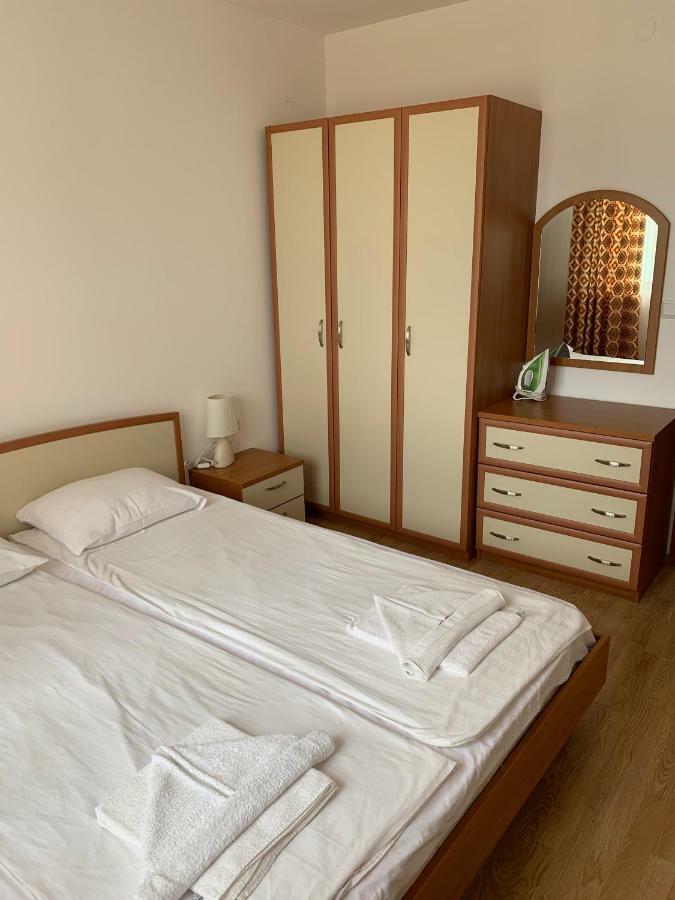 Riviera Fort Beach Apartments By Kalina Resort, Ravda Buitenkant foto